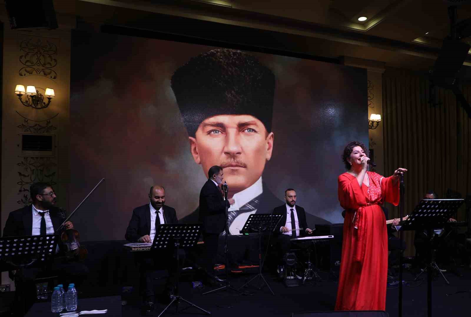 Cumhuriyetin 102’nci yılı Büyükçekmece’de coşkuyla kutlandı