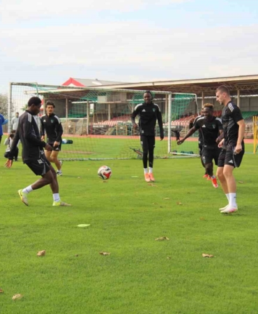 Kocaelispor’un başarılı futbolcusu Joseph Nonge: "Hocamız nerede isterse oynarım"