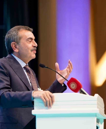 Bakan Tekin: "İmam hatip okullarında kaliteyi artırmaya yönelik çalışmalar yürütüyoruz"
