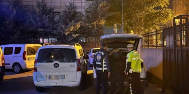 Sancaktepe’de yol verme kavgasında trafik güvenliğini tehlikeye düşüren iki sürücü yakalandı