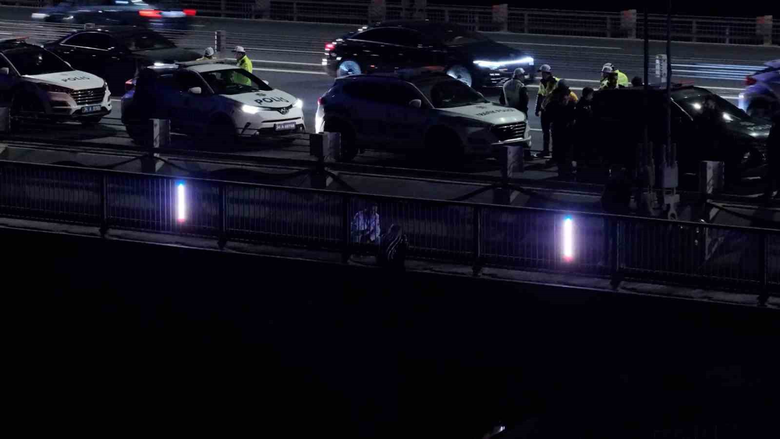 İstanbul’da köprüden atlamak isteyen kadını müzakereci polis böyle ikna etti