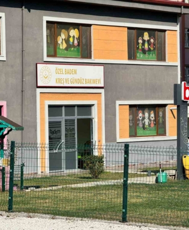 Kreşte akıl almaz olayda öğretmenden ilginç savunma: "Isırmadım öperken oldu"