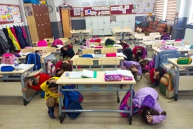 Balıkesir’de okullarda deprem tatbikatı gerçekleştirildi