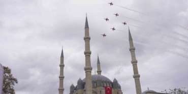 Türk Yıldızları Edirne’de nefes kesti