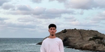 Motosiklet kazası yapan genç sürücü kurtarılamadı