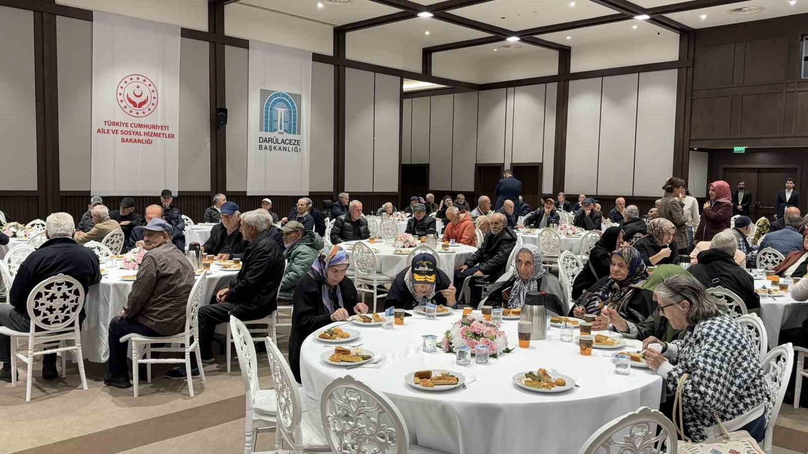 Darülaceze Sosyal Yaşam Şehri’nde Dünya Yaşlılar Günü kutlandı