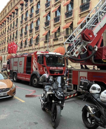 Şişli’de ısı yalıtımı sırasında çıkan yangın paniğe neden oldu