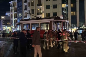 İstiklal Caddesi’nde nostaljik tramvayda yangın paniği