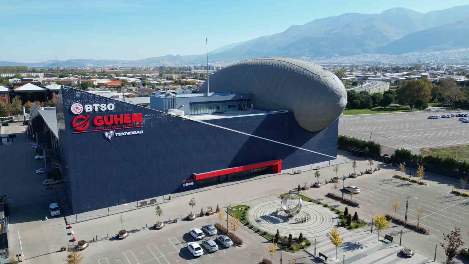 Online programla 70 bin öğrenciye uzay eğitimi