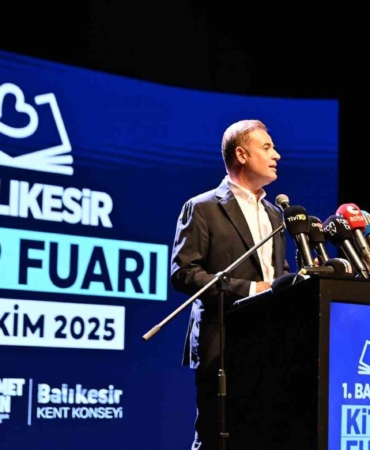 1.Balıkesir Kitap Fuarı coşkuyla açıldı
