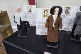 "Kahraman Türk Kadınları ve Folklorik Bebekler Sergisi" Gölcük’te açıldı