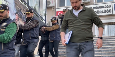 İstanbul’da 6 milyonluk araç kiralama dolandırıcılığı yapan şüphelilere operasyon: 5 gözaltı