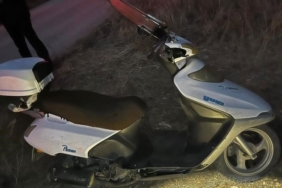 Bilecik’te seyir halinde kontrolden çıkan motosiklet devrildi, sürücüsü yaralandı