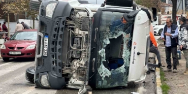 Sancaktepe’de beton mikseri devrildi: 1 yaralı