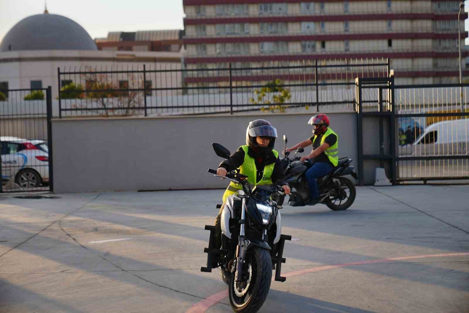 "Direksiyon sende" motorsiklet eğitimleri başladı