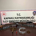 Kapaklı’da arama yapılan evde ruhsatsız tabanca ve 2 av tüfeği ele geçirildi