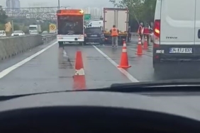 TEM Otoyolu’nda zincirleme kaza: Aracını çekmek isterken yeniden kaza yaptılar