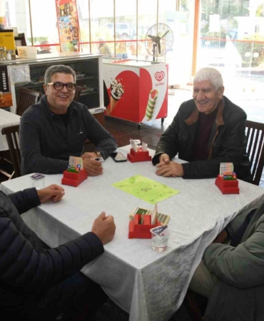 Osmangazi’de briç turnuvası göz doldurdu