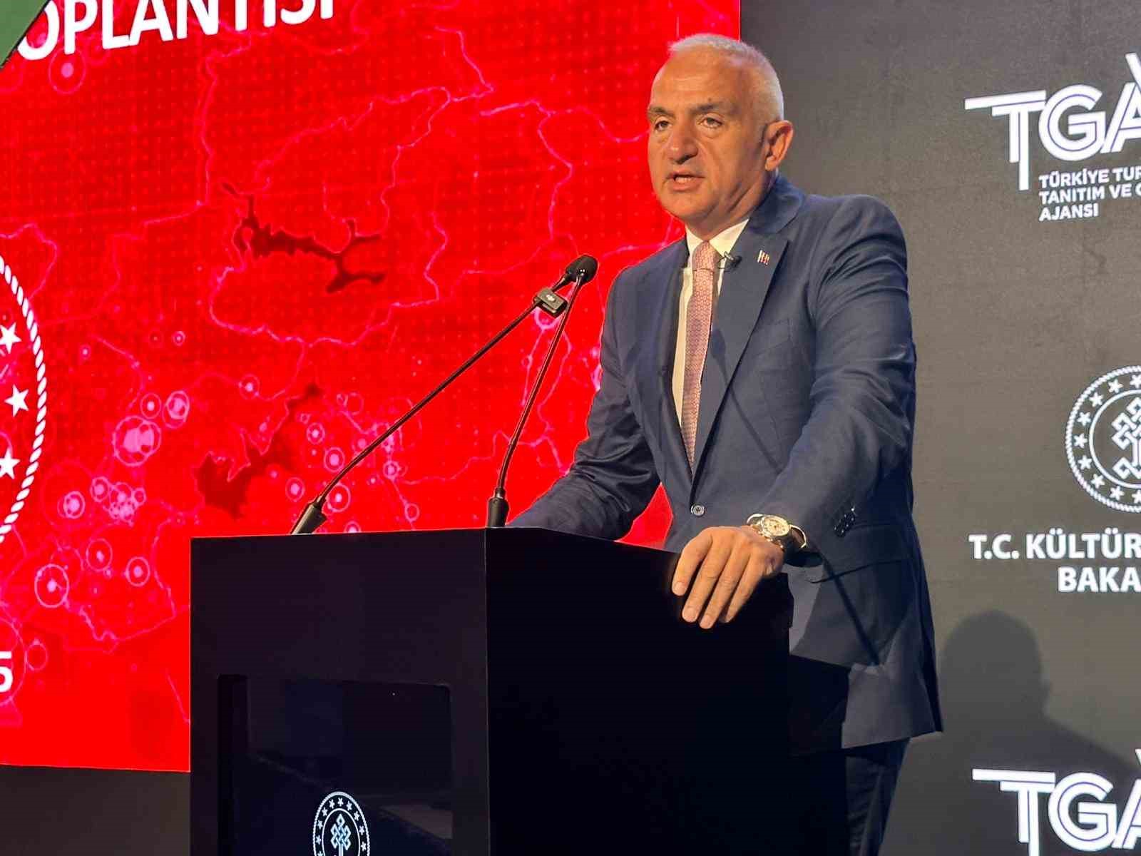 Kültür ve Turizm Bakanı Mehmet Nuri Ersoy üçüncü çeyrek turizm verilerini açıkladı