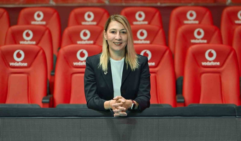 Vodafone, kadın voleybolunun yanında durmaya devam ediyor