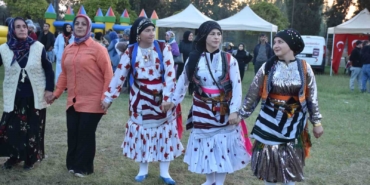 Sakarya’da Karadeniz rüzgarı: Yüzlerce kişi horon teperek coştu