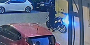 Beylikdüzü’nde 27 yaşındaki gencin katil zanlısı kapı önünde böyle beklemiş