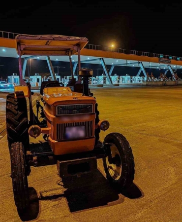 Otoyolda traktörle seyir halindeki sürücüye ceza