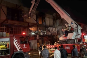 Başakşehir’de malzeme deposunda çıkan yangın korkuttu