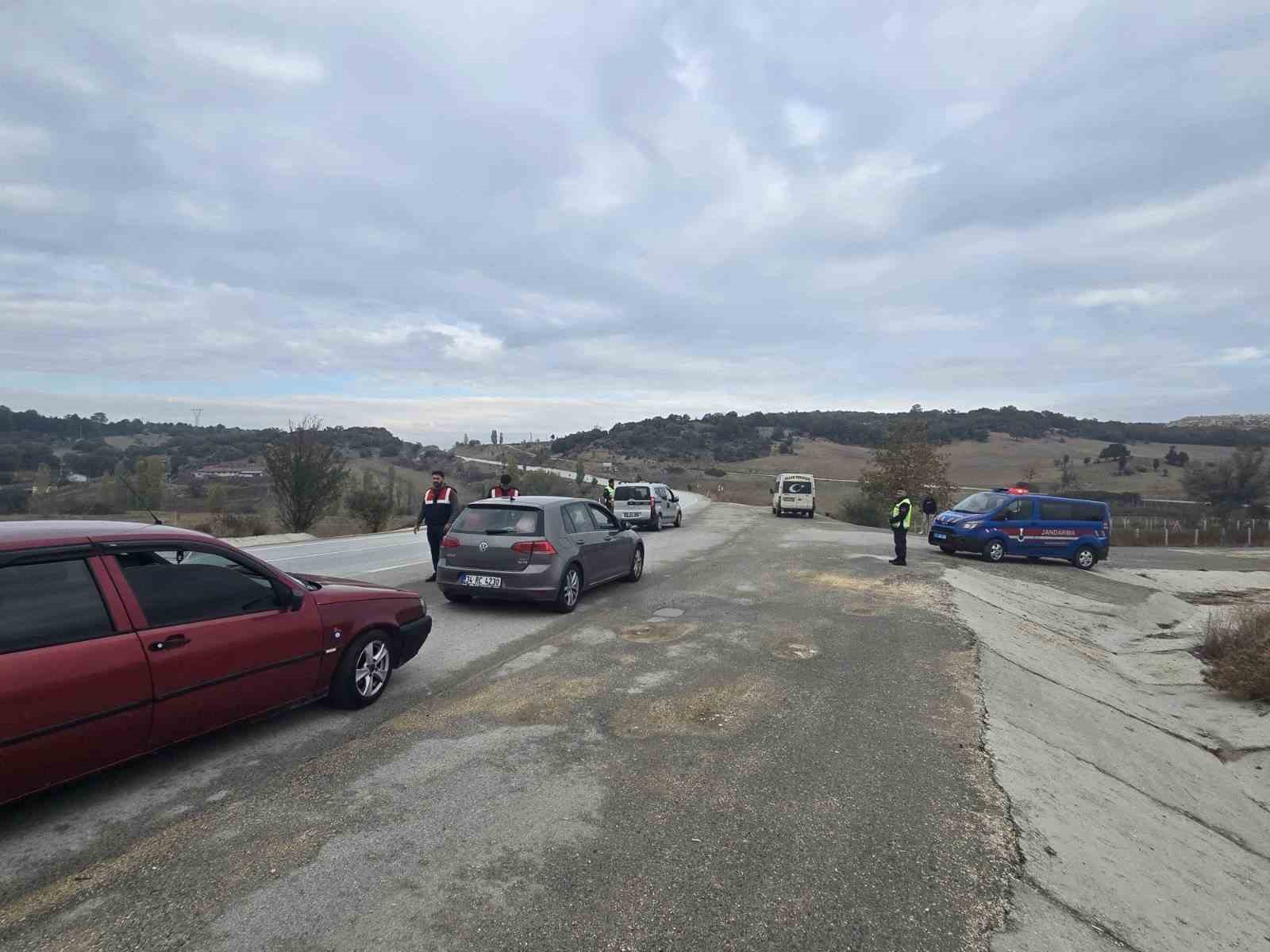 Bilecik’te 115 jandarma personelinin katılımı ile 18 noktada Huzur ve Güven uygulaması