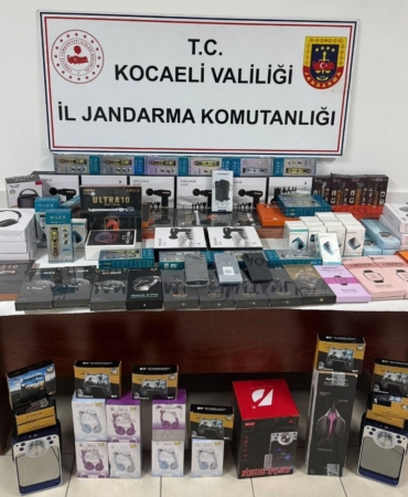 Kocaeli’de 2 milyon 450 bin TL’lik kaçak ürün ele geçirildi