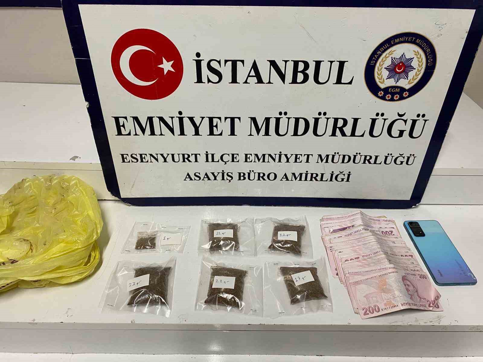 İstanbul’da uyuşturucu ticareti yapan 3 şüpheli suçüstü yakalandı
