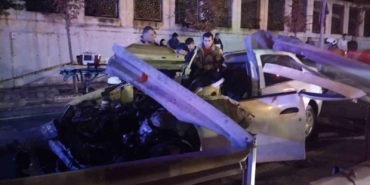 Ümraniye’de kontrolünü kaybeden otomobil bariyere girdi: 1 ölü