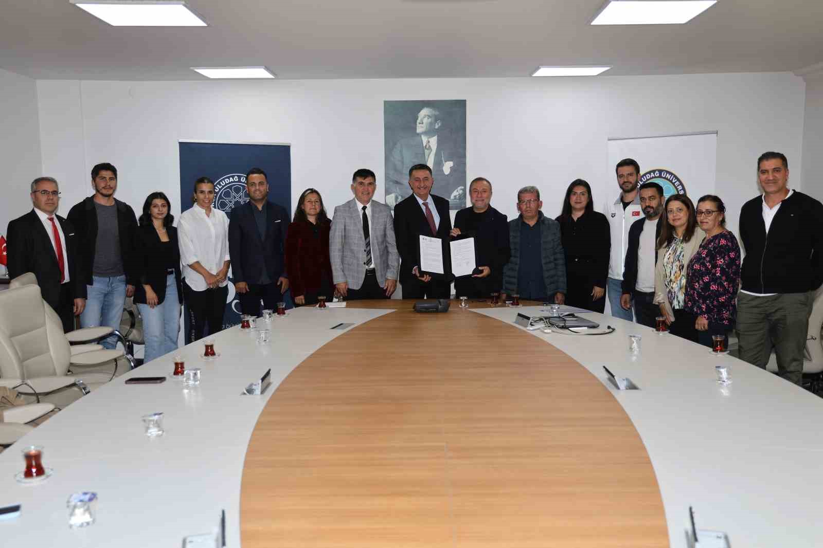 BUÜ ve TÖSSFED "Özel Çocuklar" için iş birliği yapacak