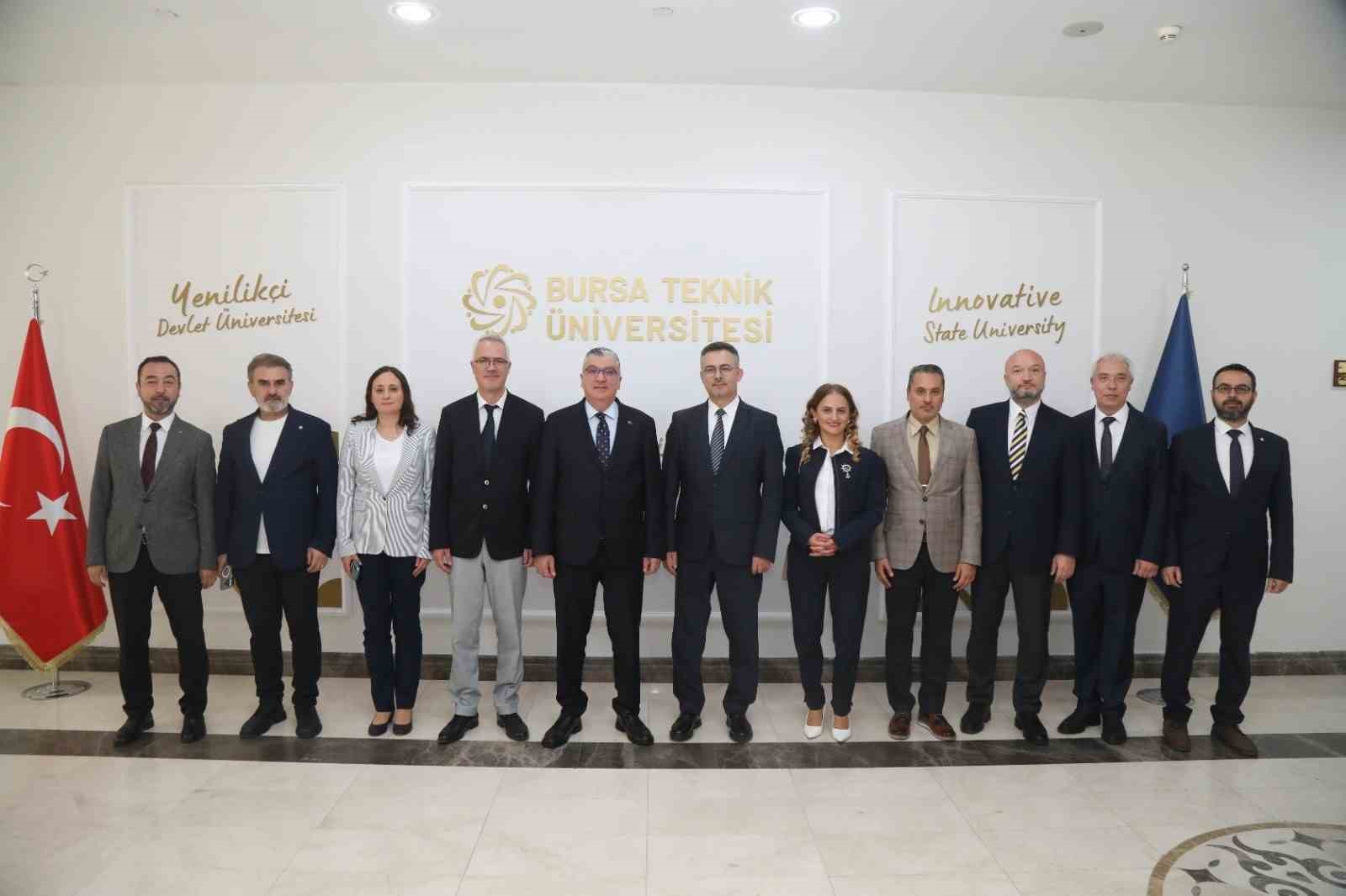 BTÜ Denizcilik Fakültesi’nde yeni dönem Bakan Yardımcısı Durmuş Ünüvar’ın dersiyle başladı