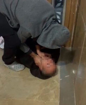 Esenyurt’ta taciz iddiası: Mahalleli şüpheliyi dövdükten sonra polise teslim etti