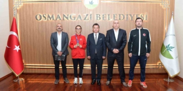 Başkan Erkan Aydın şampiyon sporcuyu ağırladı