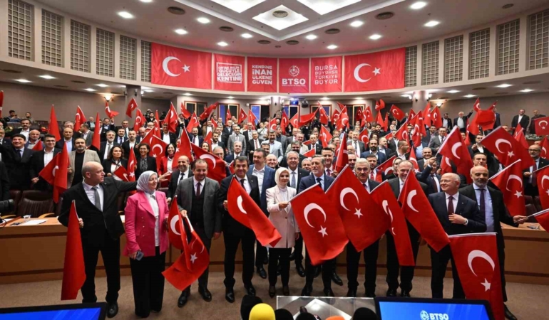 Bakan Göktaş: "Aile dinamik nüfus yapısını korumak, savunma sanayi kadar stratejik öneme sahiptir"