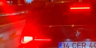 Bakırköy’de bir maganda trafikte tartıştığı kadın sürücüyü böyle darp etti