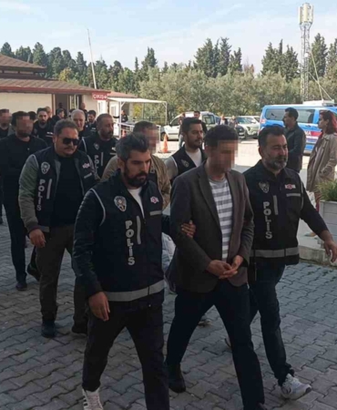 Yalova İl Göç İdaresi’ne yönelik operasyonda 9 zanlı adliyeye sevk edildi