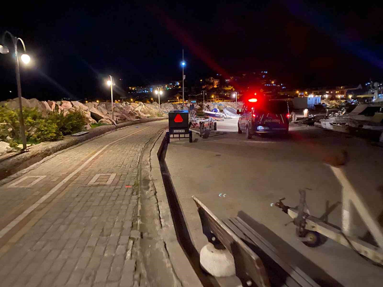 Ayvacık’ta bir kişi kayalıklarda ölü bulundu