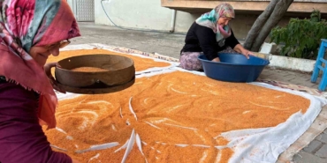 Balıkesirli kadınlar imece usulüyle kışa hazırlanıyor