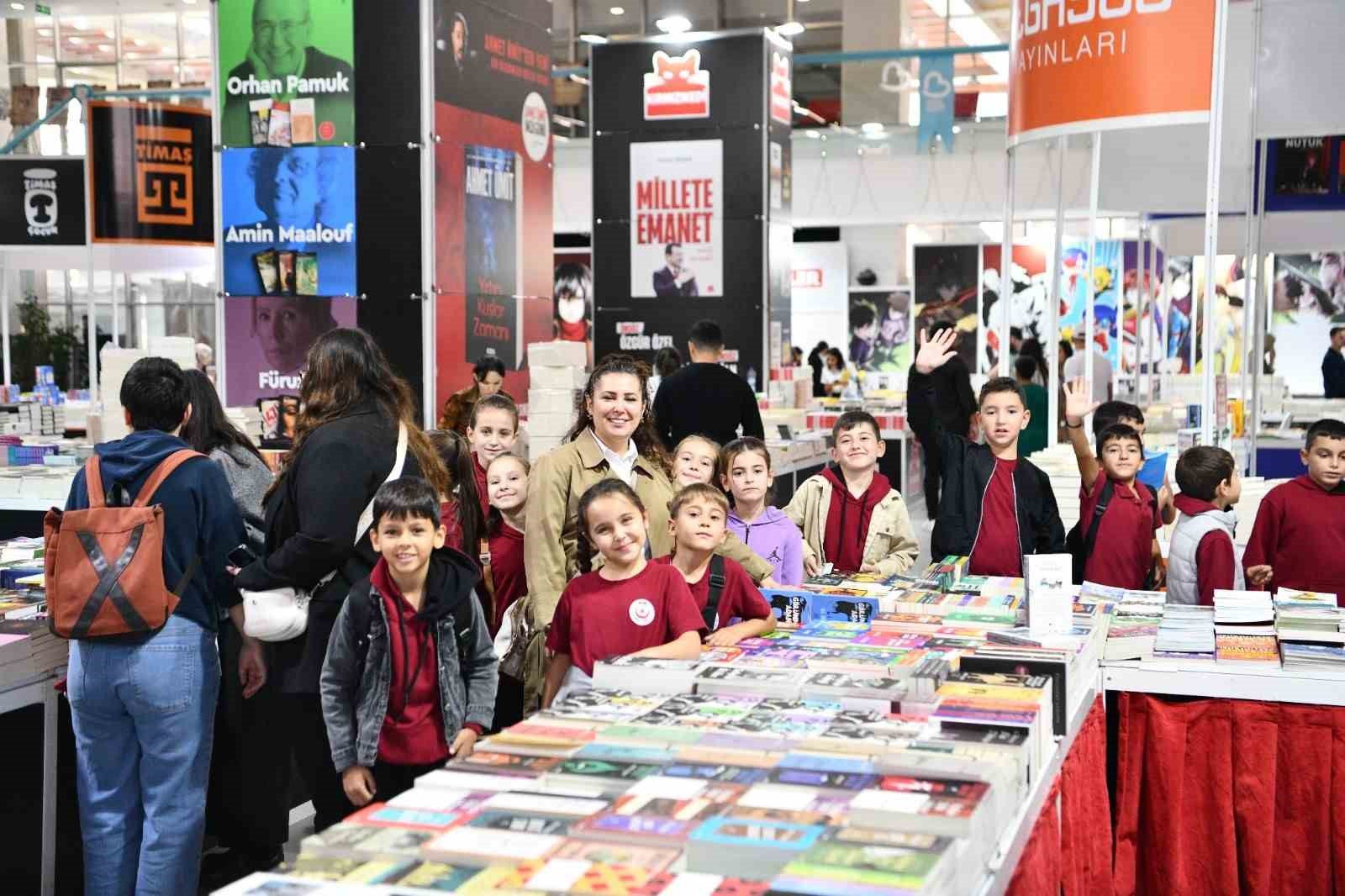 Öğrencilerden Kitap fuarına tam not