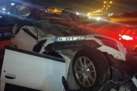 Arkadan çarptığı otomobil takla attı: 4 yaralı