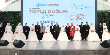 Bağcılar’da 8 çift, Ticaret Bakanı Ömer Bolat’ın şahitliğinde evlendi