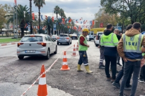 Vatan Caddesi’nde çöken yol toprakla doldurularak trafiğe açıldı