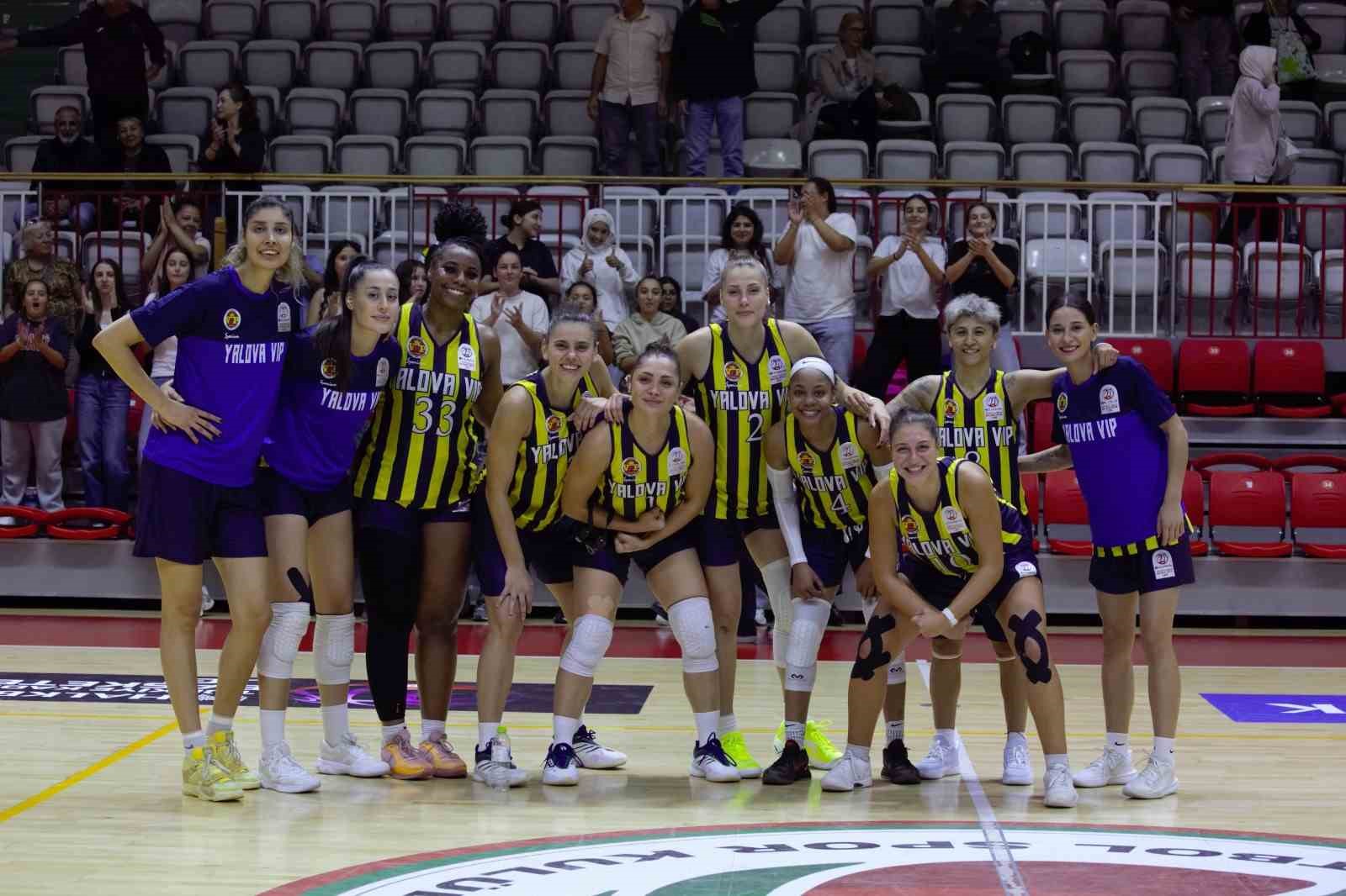 Yalova VİP evinde ilk galibiyetini aldı