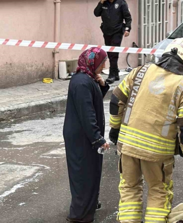 Beyoğlu’nda değiştirdiği sırada tüpün parlaması ile ev sahibi yaralandı