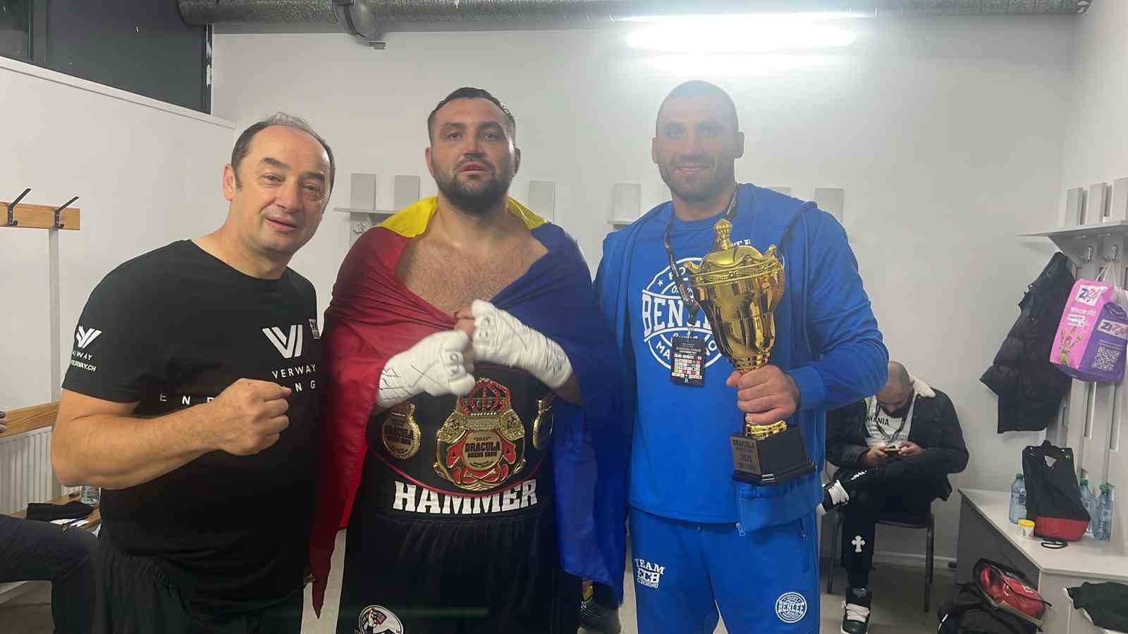 Türk kulübünün boksörlerinden Romanya’da iki nakavt