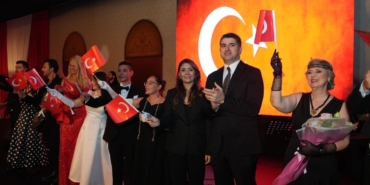 Ataşehir’de Cumhuriyet’in 102. yılına özel baloda unutulmaz gece