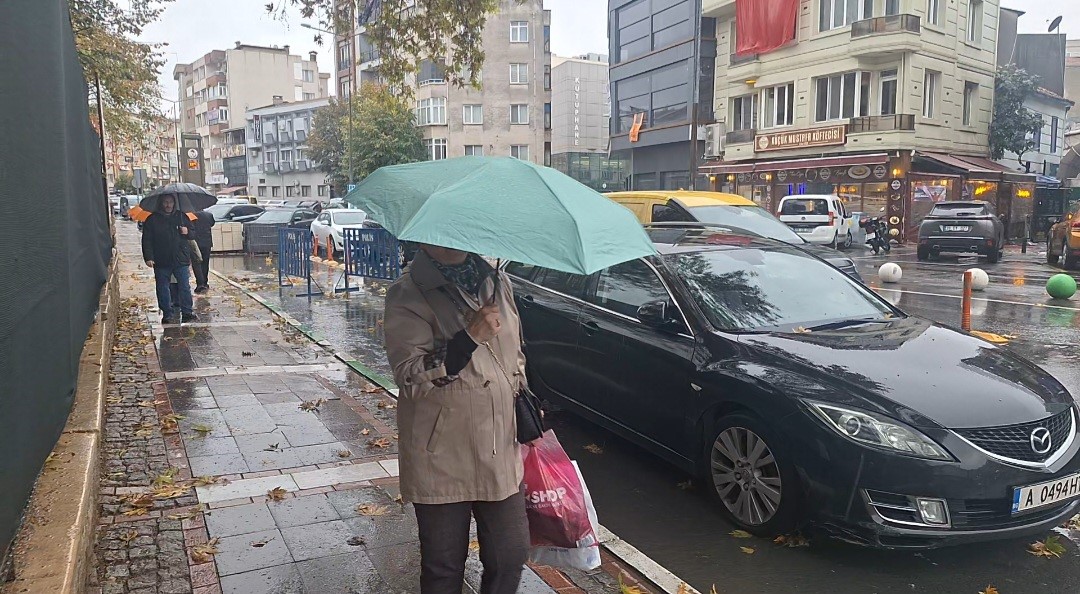 Meteoroloji uyarmıştı: Kırklareli’de sağanak yağış etkili oluyor